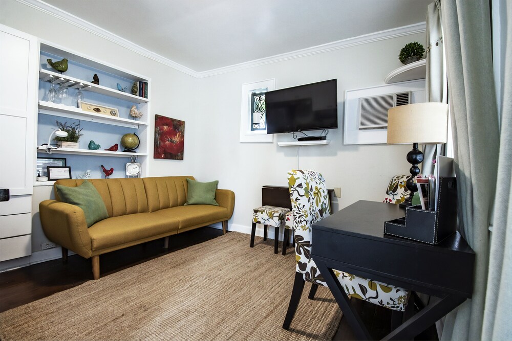 Suites on Coming - photo 55