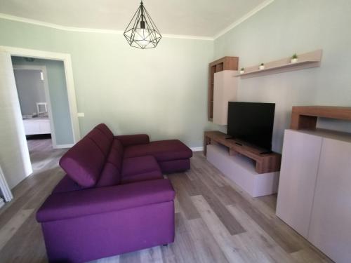 Tra Lago E Montagna in Zone, Italy