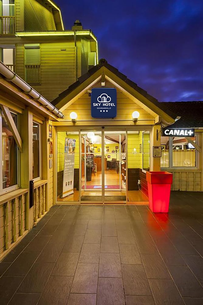 Sky Hotel Goussainville Charles de Gaulle — hotel in Goussainville