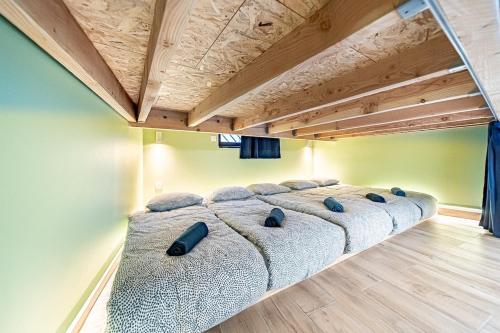 Sleep And Go Cozy 9 People Oullins — hotel in Oullins