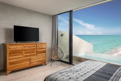 Oceanview PH studio at Tankah Bay — 4-Star Luxury Hotel in Tulum, Mexico