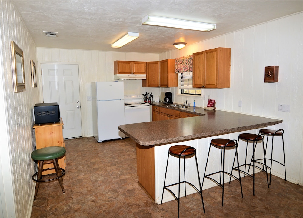 Thunderbird Resort & Event Center - photo 8