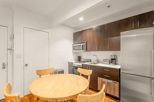 East Village Escape with 3BD 2BA near Tompkins Square Park - photo 9