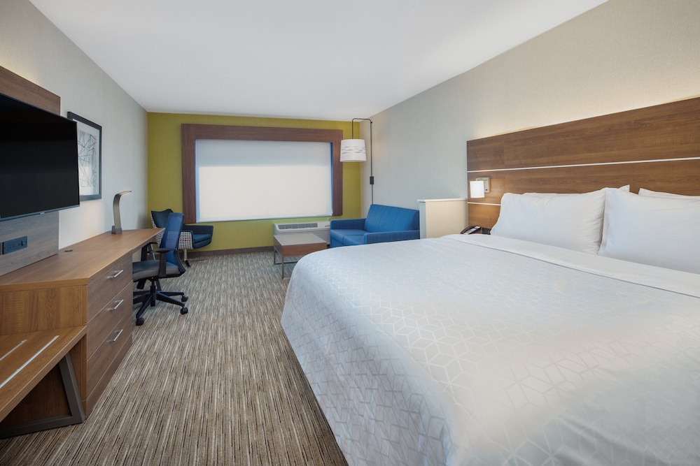 Holiday Inn Express & Suites Chico by IHG - photo 6