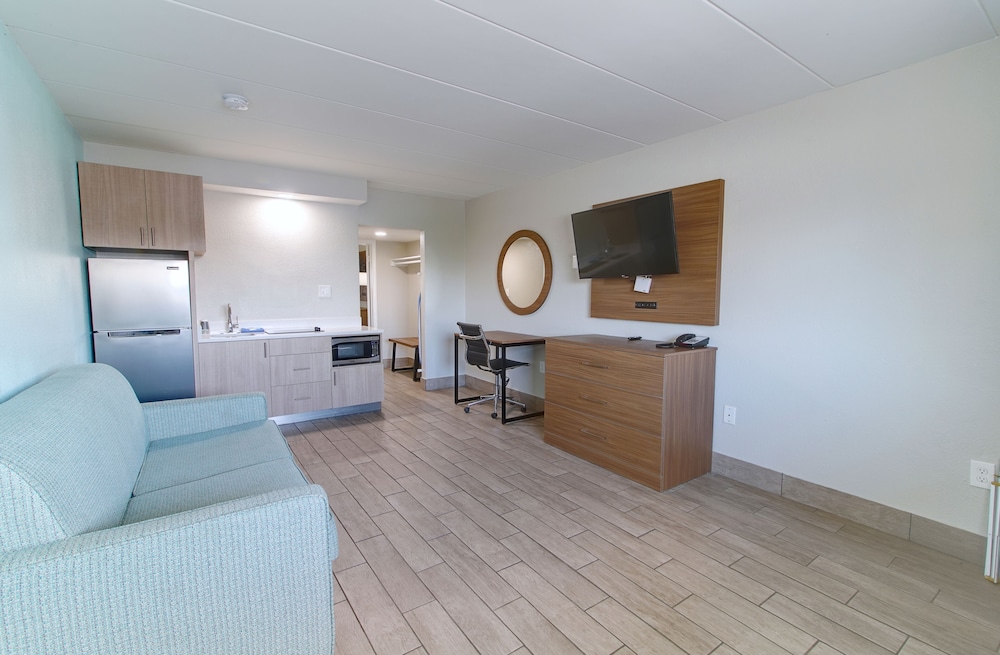 Seashire Inn & Suites - photo 12