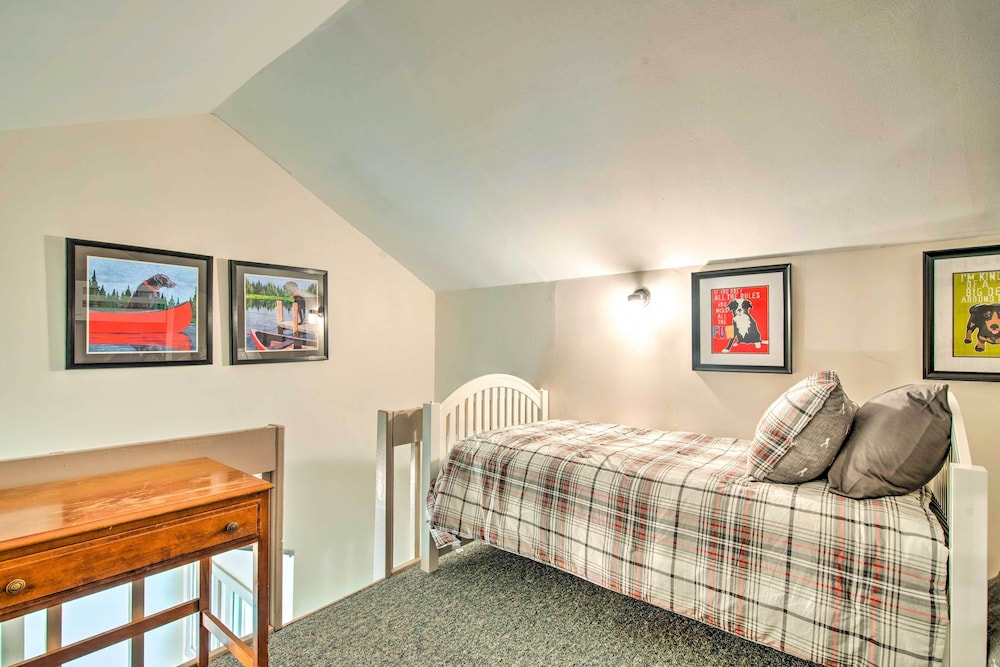 Cortland Abode: 1 Mi to Greek Peak Mountain Resort - photo 4