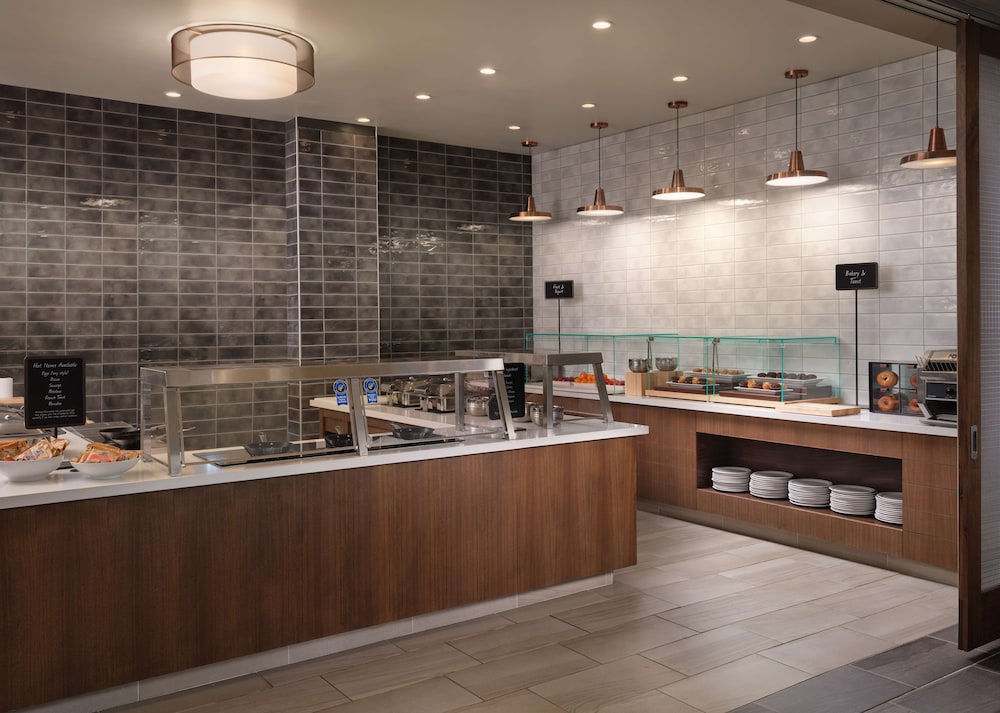 Embassy Suites by Hilton Tucson East - photo 37