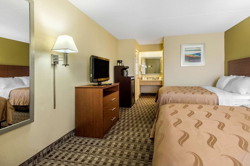 Quality Inn Lebanon - photo 18