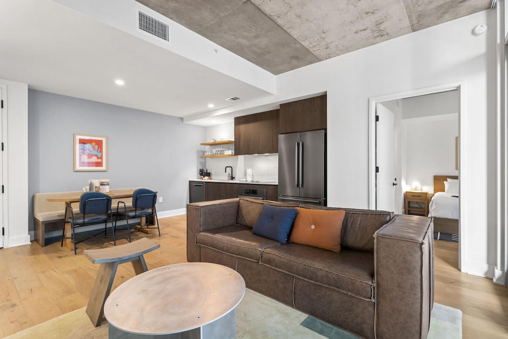 Austin Condo Hotel - photo 454