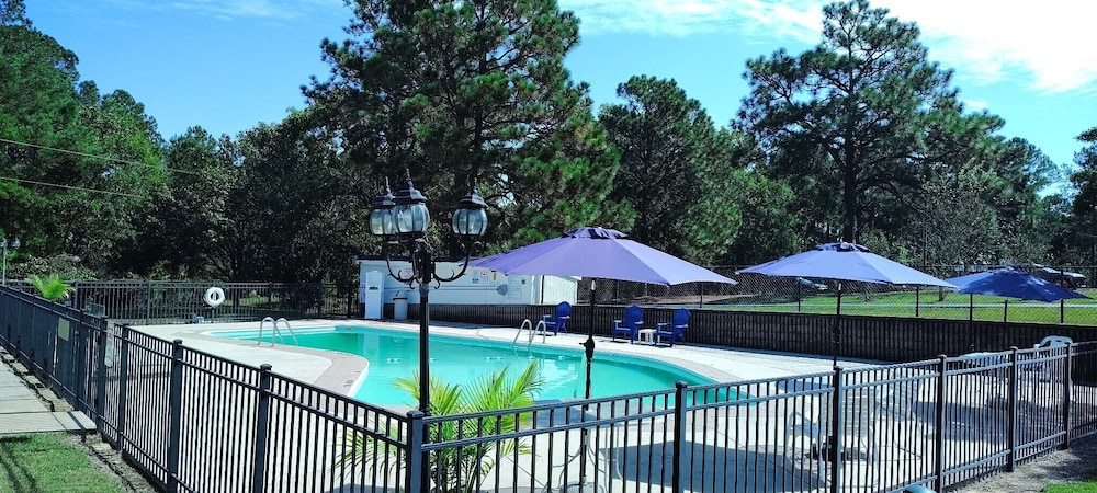Carolina Pine Inn - photo 14
