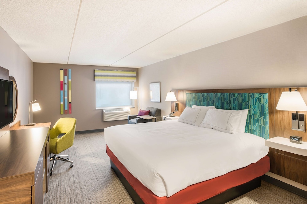 Hampton Inn & Suites Houghton - photo 6