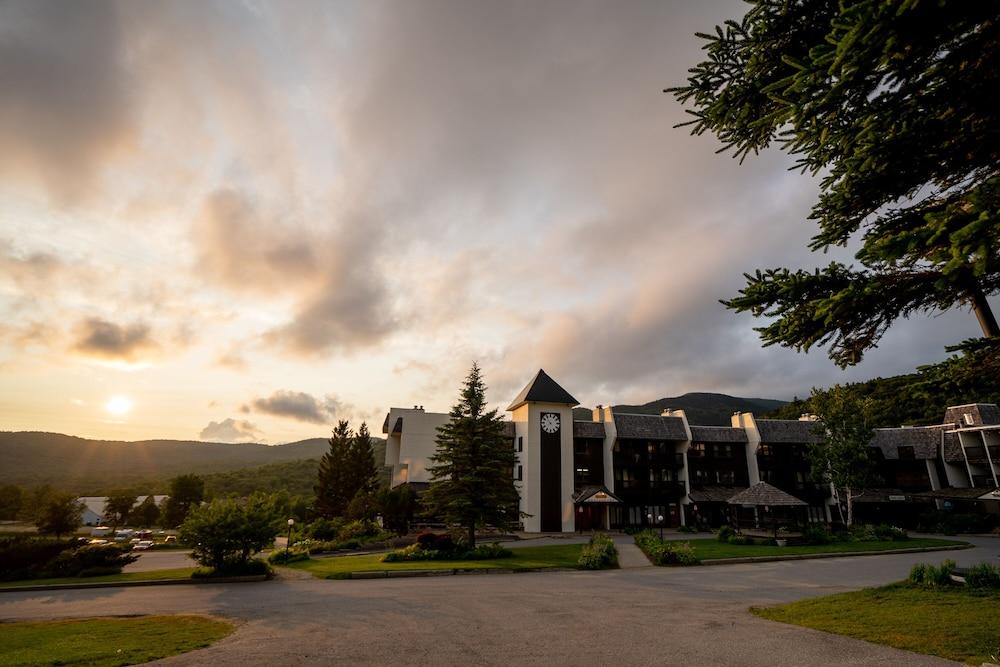 Bolton Valley Resort - carbon neutral hotel in Bolton