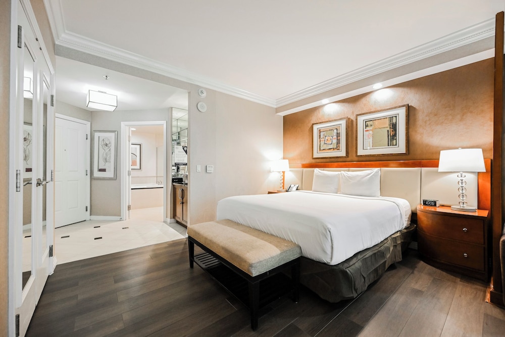 StripViewSuites at Signature - photo 56