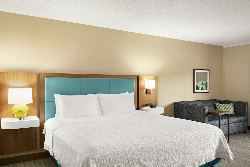 Hampton Inn Portland Airport - photo 15