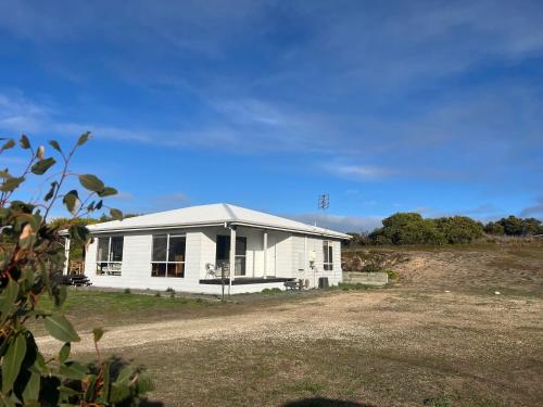 Ramblers Croft WiFi Pet Friendly inside — carbon neutral stay, Robe