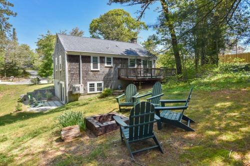 Fully Updated Home w Great Outdoor Space — 4-Star Luxury Hotel in Chatham, United States