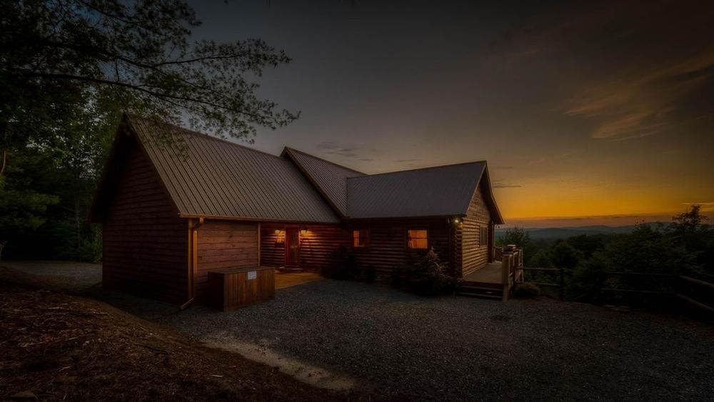 Cloud Top Cabin — 4-Star Luxury Hotel in Blue Ridge, United States