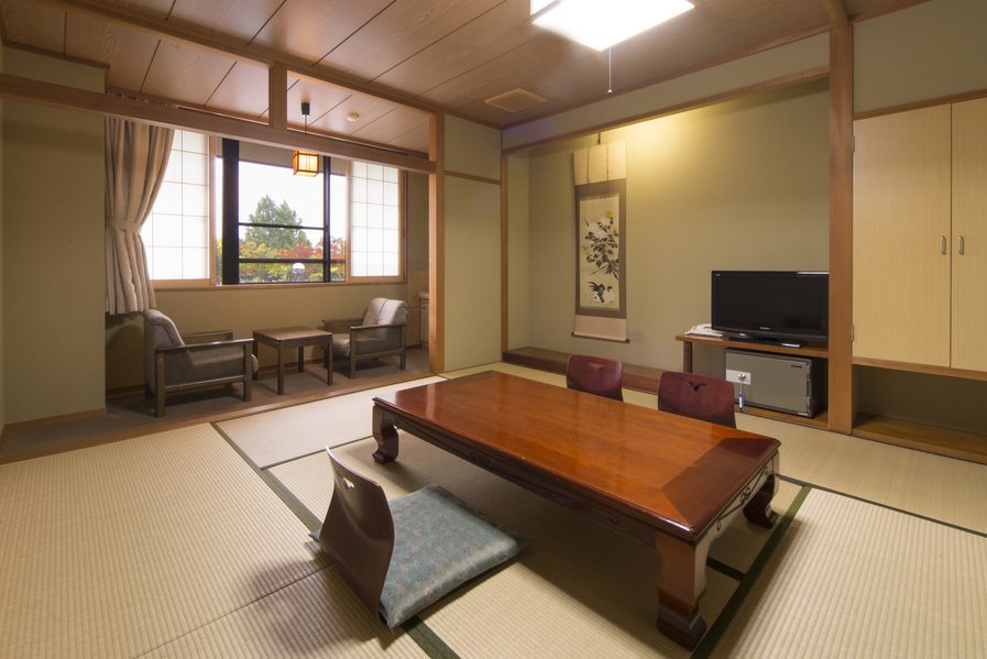 Baden Akebi in Toyama, Japan