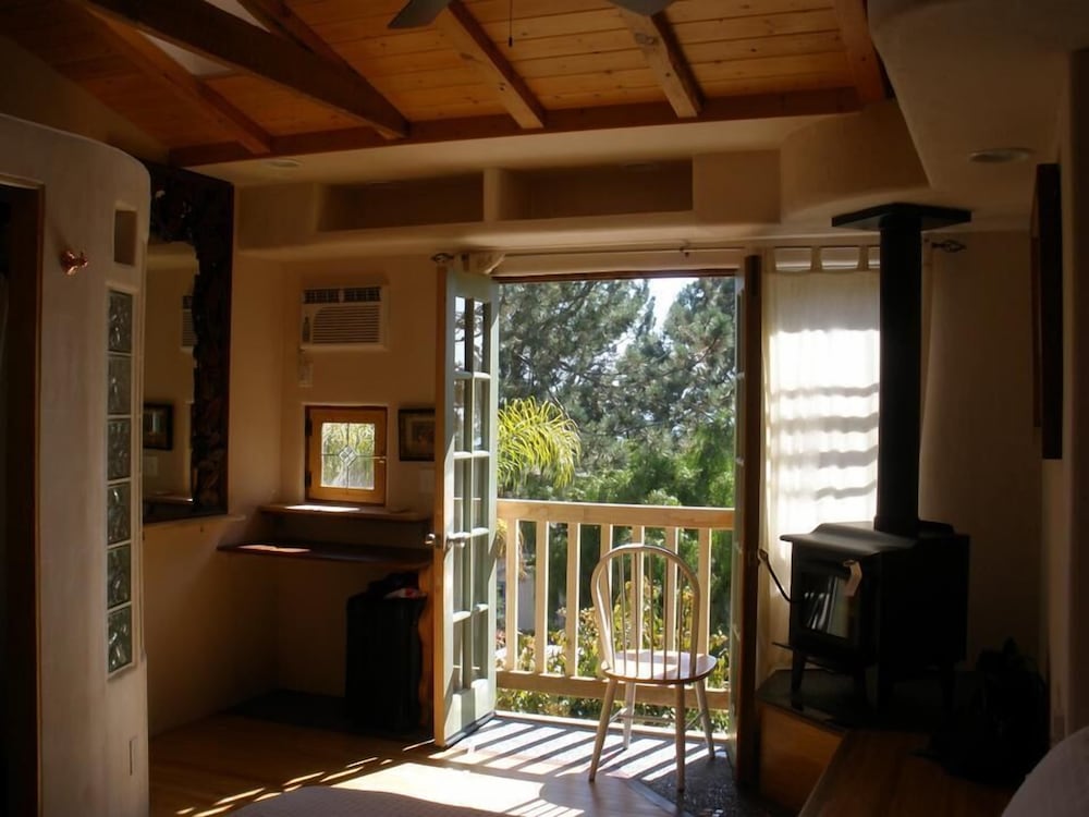 Les Artistes Inn - photo 42