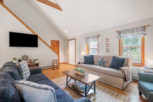 Updated Home on Bayside of Eastham — 4-Star Luxury Hotel in Eastham, United States