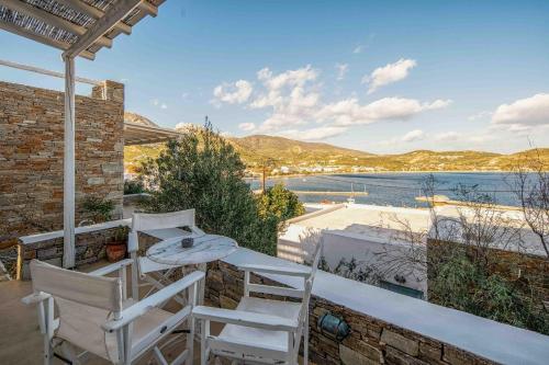 Dewdrop House Livadi Serifos — 4-Star Luxury Hotel in Livadi, Greece