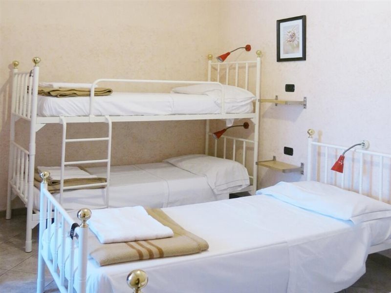 Hostel Archi Rossi