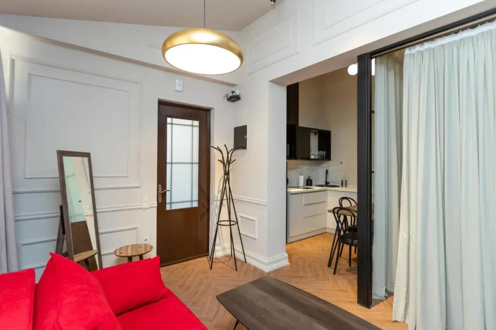 Stylish 3BR House with balcony