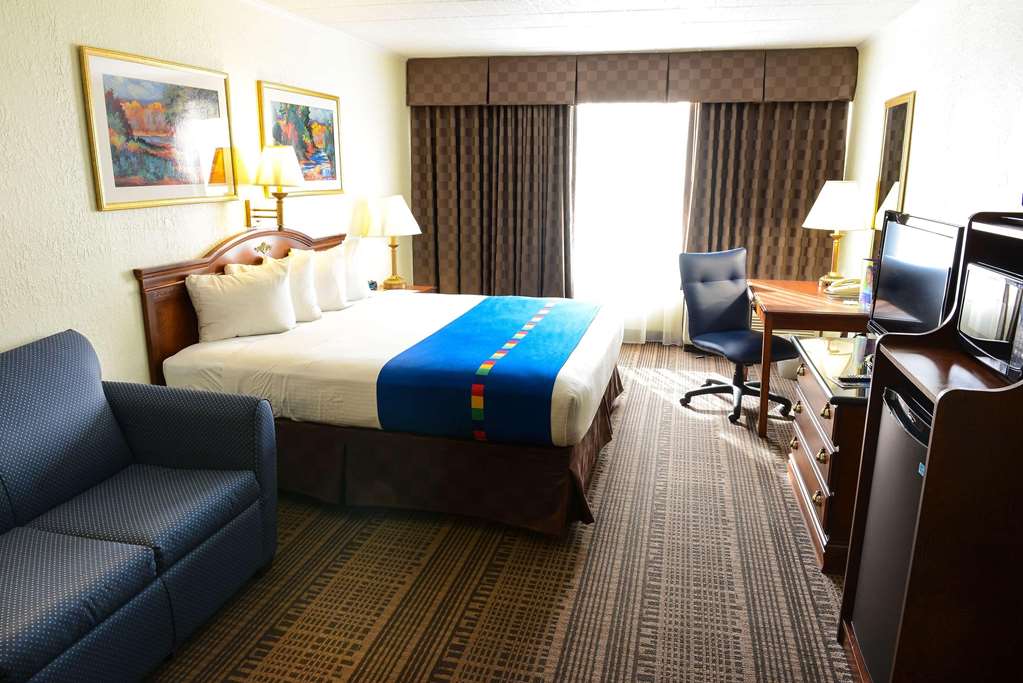 Park Inn by Radisson Sharon - photo 7