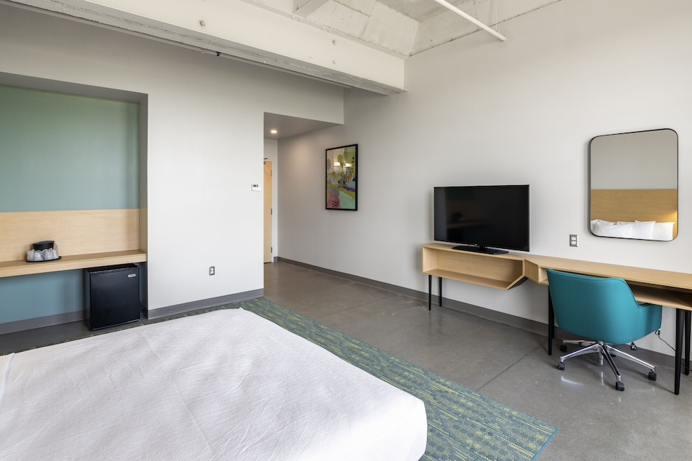 The Warehouse Hotel at Champion Mill - photo 11