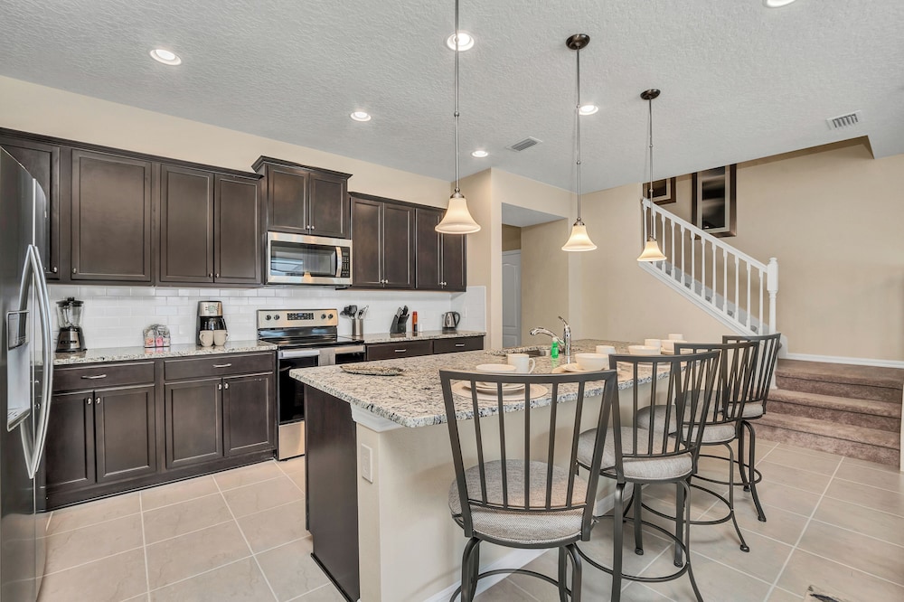 2407 Dubai Street - photo 8