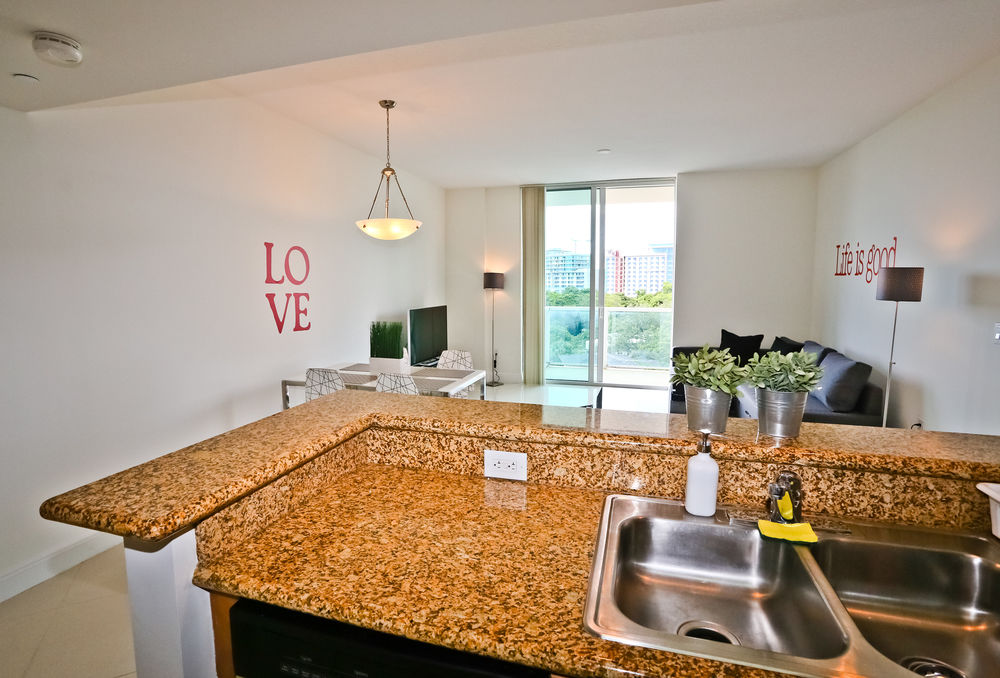 One Broadway Luxury Suites Downtown - photo 25