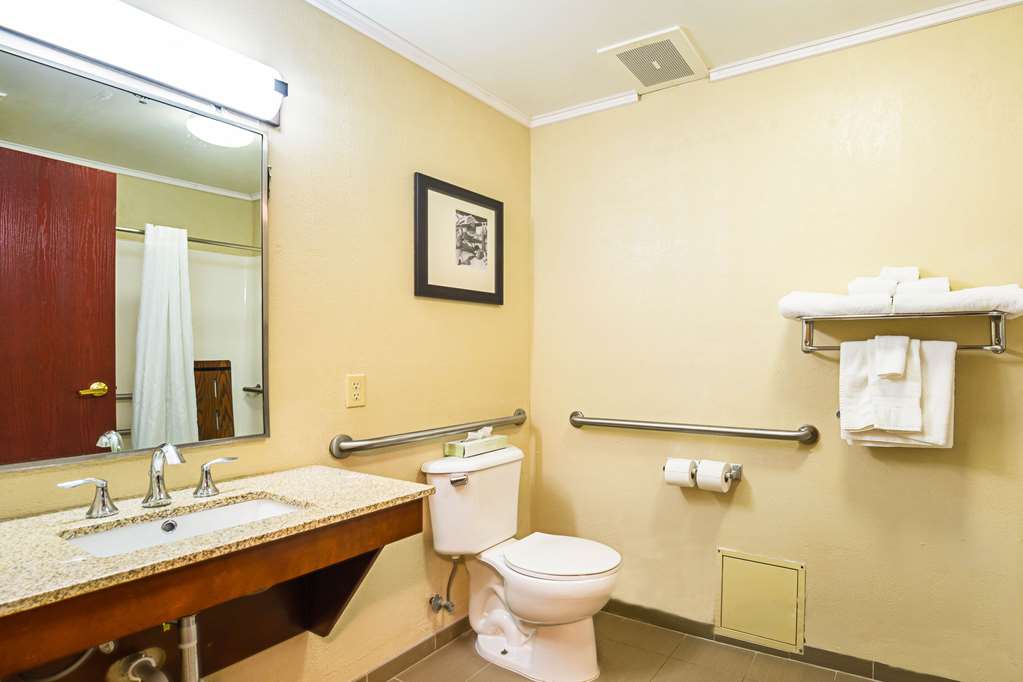 Comfort Inn & Suites Dayton Northwest Englewood - photo 20