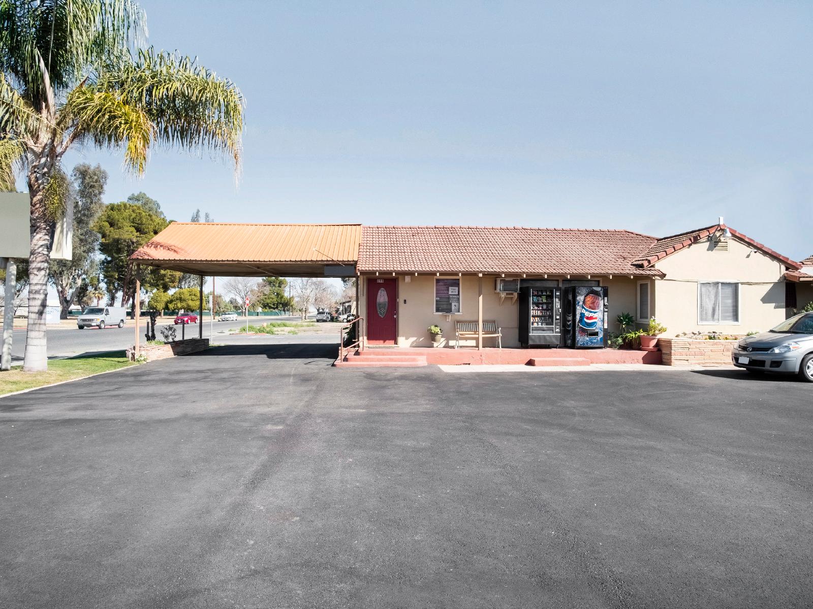 Coalinga Motel - photo 3