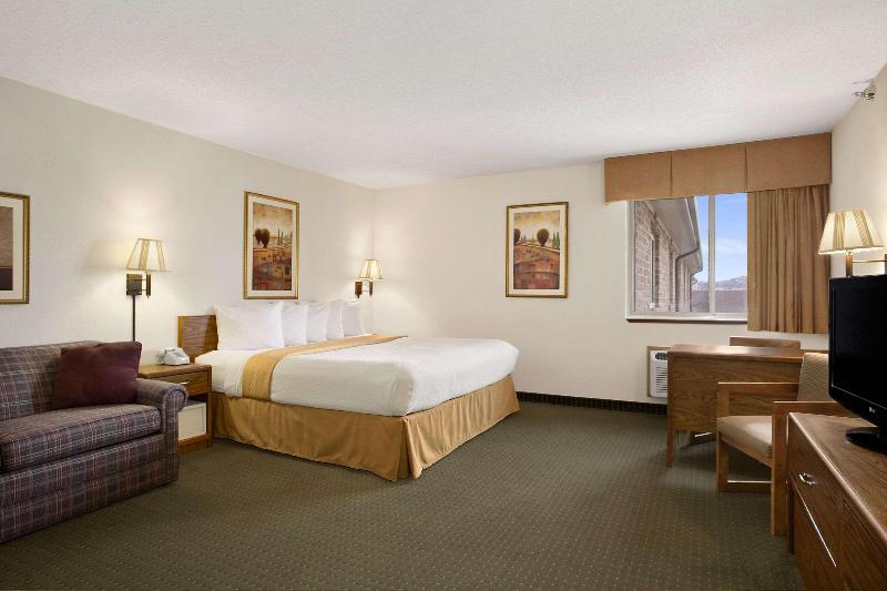 Days Inn by Wyndham Rapid City - photo 10