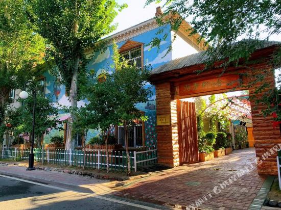 Jingqingxuanshe in Yining, People's Republic of China