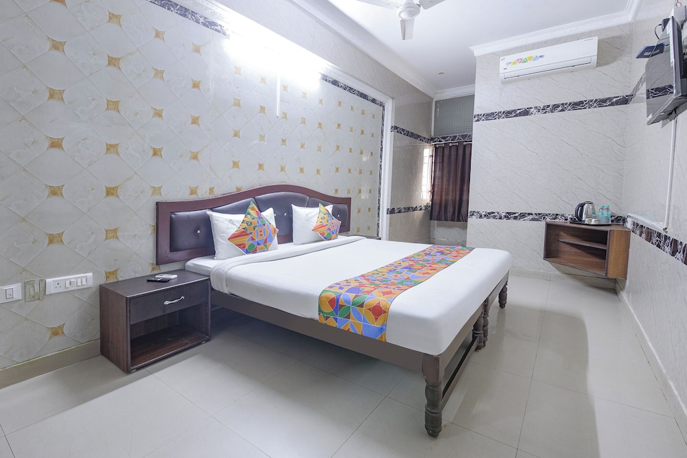 Fabexpress Le Royal Inn in Chennai, India