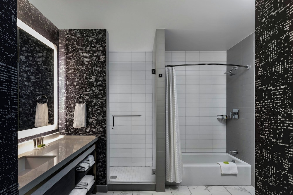 Le Meridien Houston Downtown - photo 21