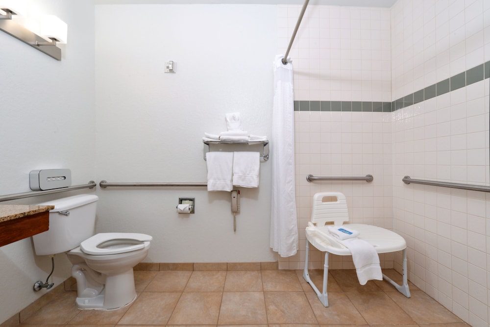 Holiday Inn Express & Suites Omaha West by IHG - photo 18
