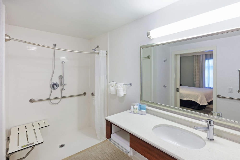 Hampton Inn & Suites by Hilton Houston North IAH - photo 23