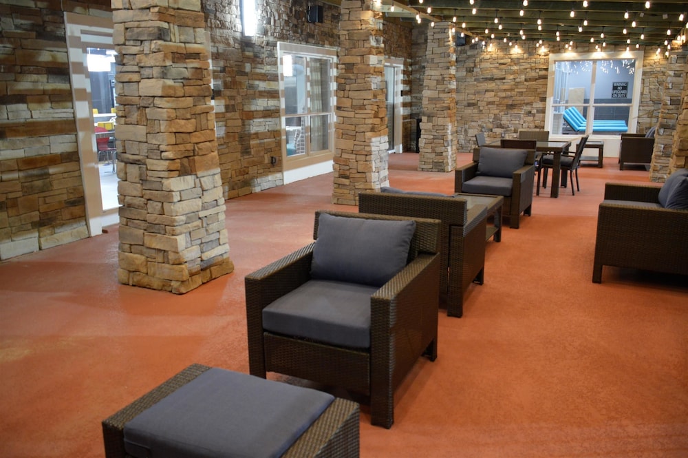 Del Mar Airport Inn & Suites - photo 21