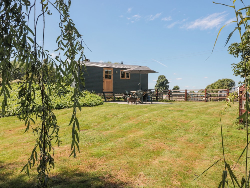 Willowdale - carbon neutral hotel in Witney