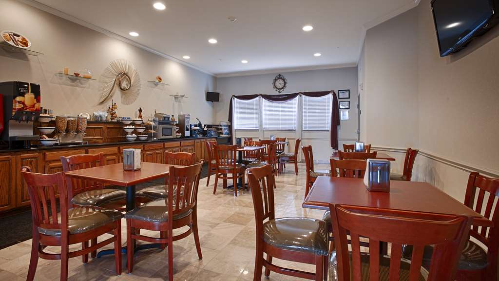 Best Western Limestone Inn & Suites - photo 3