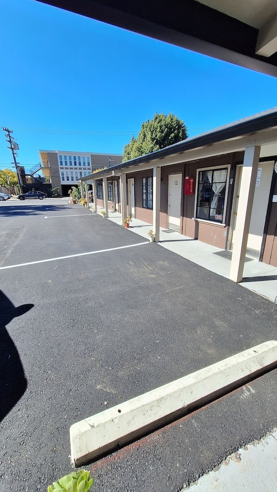 Garden Motel Redwood City CA - featured photo