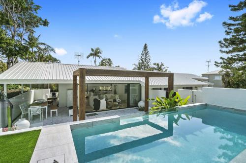 6 Currawong Street Noosa Heads — Noosa Heads