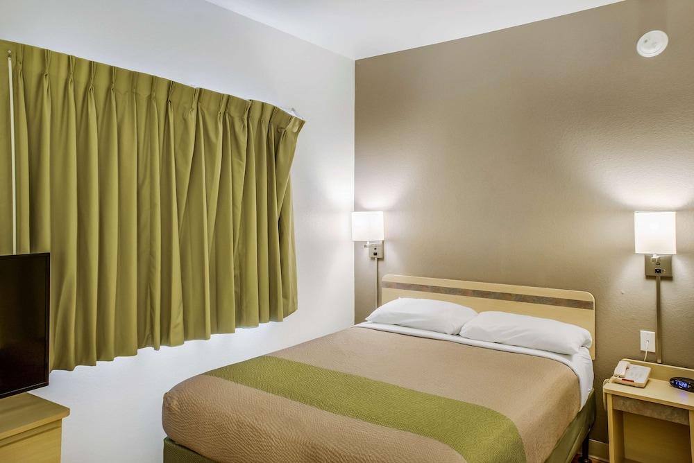 Quality Inn Fishers Indianapolis - photo 7