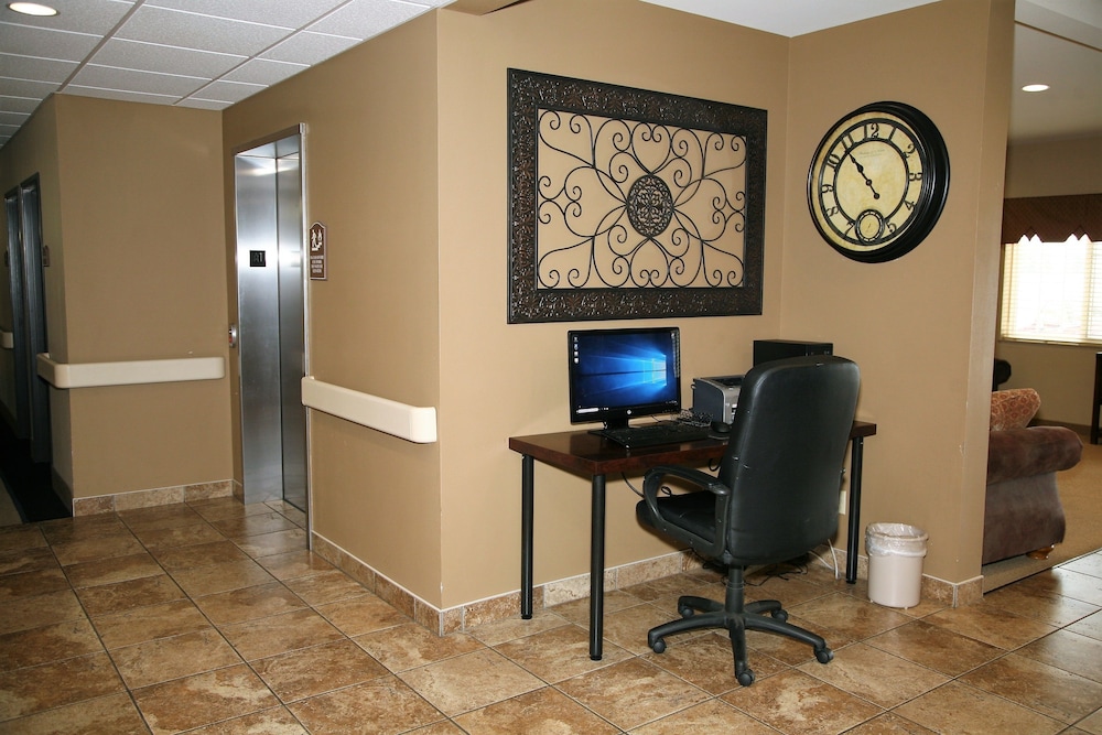 Corporate East Hotel - photo 31