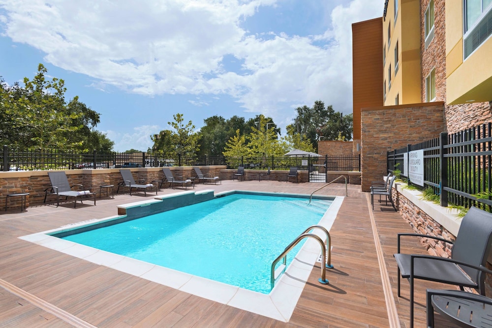 Fairfield Inn & Suites by Marriott Houston Missour - photo 11