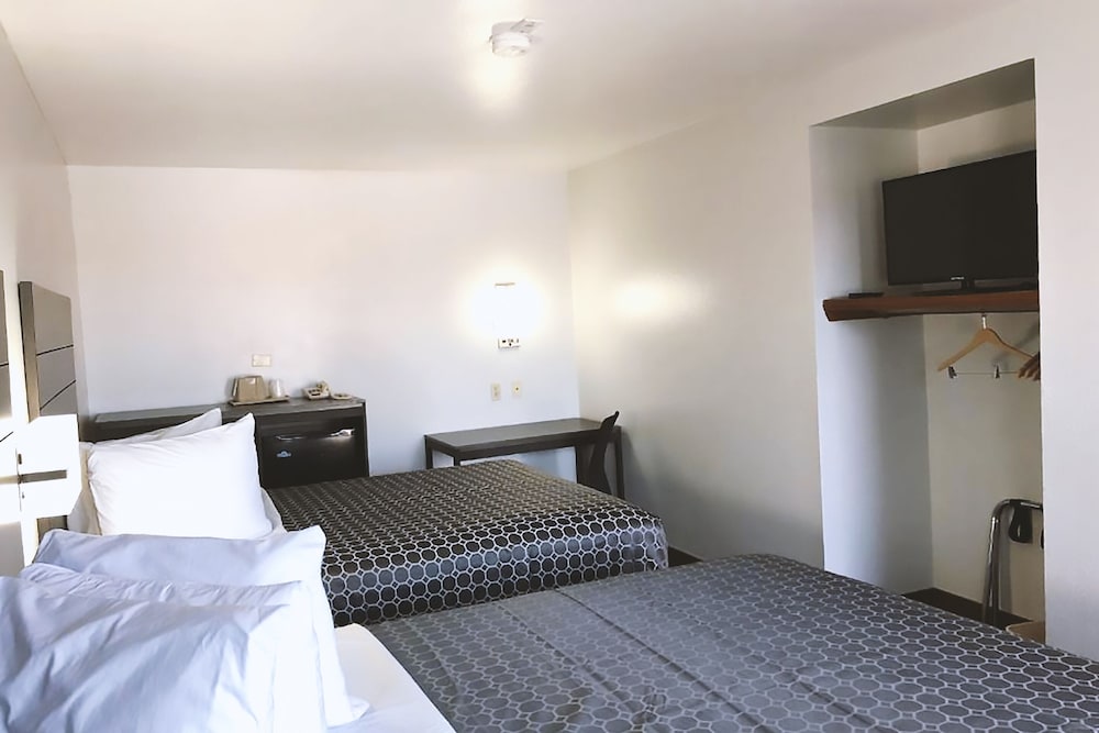 Americas Best Value Inn & Suites San Antonio Arena District - photo 7