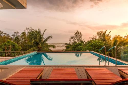 Ashore by Vista Beachfrom 6BHK ultra luxurious with Infinity pool SPA at Morjim in Morjim, India