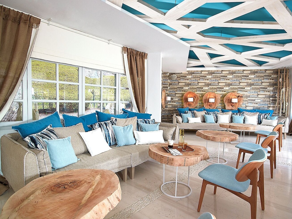 Kythnos Bay Hotel in Kythnos, Greece